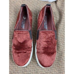 Women's Faux Fur Burgundy SKECHERS Size 7.5